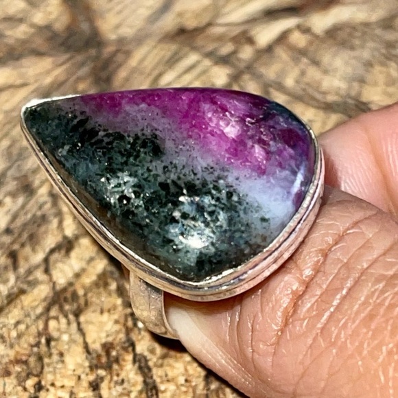 “Stone of Courage & Strength” Ruby Zoisite Ring Size 7 1/2 - Picture 10 of 16